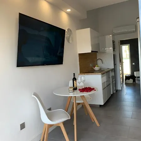 Paradise Apartment